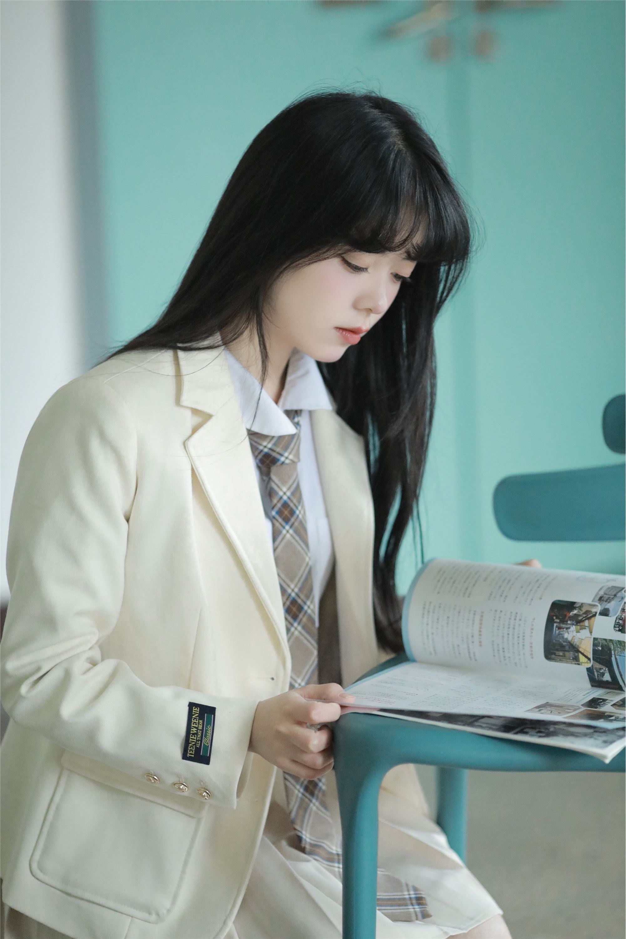 YITUYU艺图语 2025.01.04 楼梯间 姜见过